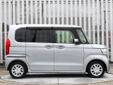 当店の中古車販売は、安心してご購入いただくために、ご契約、ご納車を含め当店にご来店いただけるお客様にお願いしております。