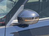 ウィンカードアミラー☆ライトの点滅で対向車、歩行者などに曲がることを知らせることができるので安心・安全につながりますね♪