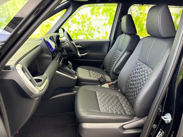 トヨタ ヴォクシー 1.8 ハイブリッド S-Z の中古車詳細 (40km