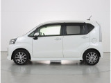 中古車だからこそオススメのボディーコーティング!!ボディ全体を磨く下地処理から丁寧に行い、細かい傷や水垢等の汚れを奇麗にしてから施工いたします!!ビフォー・アフターがハッキリとお判りいただけます!!