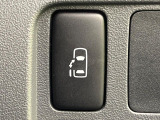 【パワースライドドア】スマートキーや運転席のスイッチでスライドドアの開閉が可能♪電動だから力を入れてドアを開ける必要が無く、小さいお子様でも、重い荷物を持っている時もラクに開け閉めできます♪