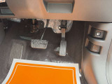 安全に関わるペダル部。ゴムの減り具合や使用感が分かり、丁寧に使われてきたかも見えます。