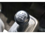 5速MTのお車です♪直感的な操作を楽しむことができます!