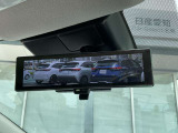 大好評「インテリジェントルームミラー」!車両後方のカメラ映像がミラーに映るので、乗員や荷物が多くても安心♪夜間や悪天候の日でもクリアな映像で視界良好です◎