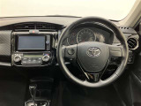 高いホールド性で運転姿勢が安定します。長距離ドライブでも疲れにくいのが魅力です。快適なドライビングライフをお送りください♪