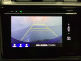 バックでの車庫入れも安心です! リアカメラが付いているバックモニター付のナビを装備しております。操作線もついており距離感も画面から確認できます。