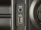 【オーディオ機能】USB入力端子、FM/AMラジオがついております♪