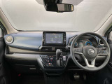 一体感のある運転席周り♪快適なドライブをお楽しみください&cap;( &acute;&forall;`)&cap;