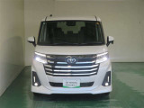 明度の高いLEDヘッドライトで、夜間の運転も安心です。