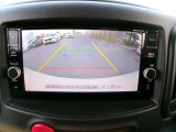 バックカメラもついています!シフトをRにいれるとこんな感じに映し出されるので、後退時には安全確認できますよ!