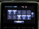 トヨタ純正9インチメーカーオプションナビ装備。