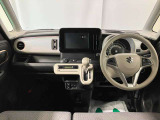 メーターやシフト、スイッチ位置など運転席まわりの配置はしっくりいきたいものですね!まずは座ってチェックしてみて下さい♪