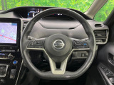 インテリアに合わせたデザインのステアリングは、運転される方のことも考え、運転しやすい形状、大きさです。是非一度、実際に触ってお確かめください。
