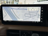 日産純正ナビモニター。操作も簡単なタッチパネルです。