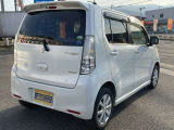 ☆当店の在庫車両は、お客様に少しでも喜んで頂ける様に専門業者にて内装クリーニングを徹底しております。外装につきましても、納車前にはもちろん仕上げ磨きをしての納車をさせていただきます。