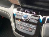 プラズマクラスター技術搭載フルオート・エアコンディショナー。運転席&助手席シートヒーター。座面と背もたれで体を温めます。