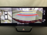 狭い場所での駐車やすれ違いなどでより的確な運転操作に役立つ360&deg;ビューモニターが装備されています。