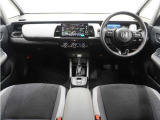 ◆視界広々で非常に運転しやすくロングドライブでも疲れを感じさせないすっきりとまとまったインパネ周りです。