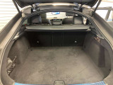 納車前には、メーカー規定に基づき、認定中古車ならではのしっかりとした整備をしてからご納車させて頂きます。熟練のメカニックがお客様に届く事を思い、1台1台入念に点検、整備致します。