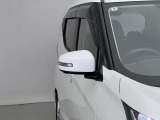 【ウインカー付ドアミラー】視認性が上がり、車・バイク事故防止にもつながります。