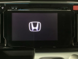 Honda純正ナビアプリ「インターナビ ポケット」を起動したスマートフォンに接続すると、ナビ画面をディスプレイに表示させることが可能です♪もちろんFM/AMラジオもお聞きいただけますよ♪