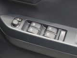パワーウインドウを装備しております!後席ウインドゥの閉め忘れも運転席で解決できます♪