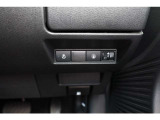 中古車だからボディーコーティングがおすすめ!下地処理が重要なコーティングはもちろんプロの施工でピカピカに仕上げます。濃色車は親水性、淡色車は撥水性のものがオススメ!