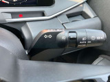 ◆アダプティブLEDヘッドライトシステム◆長寿命・省電力のLEDヘッドライト!さらに、照射パターンを変化させて対向車や先行車が眩しくならないようにハイビームをキープすることで、良好な視界を確保します!