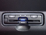 ■【ETC車載器】が装備されています。セットアップをしてお渡しとなり、ETCカードを差し込むだけで高速道路の利用が可能です。