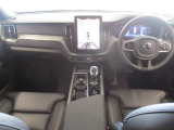 XC60 ウルトラ T6 AWD プラグイン ハイブリッド ブラック エディション 4WD 