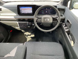 窓ガラスが大きく車両感覚も掴みやすいお車ですので安心してお乗りいただけます。