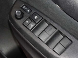 電動格納式ドアミラー・パワーウインドウを装備しています。