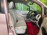 運転席シート廻りは使用感も少なく、良好な状態となっています。丁寧に使われていたことがよくわかりますね。