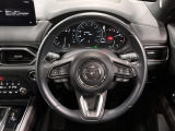 【純正革巻きステアリング】上質な革を使用することで、手にしっかり馴染みとても運転しやすいハンドルです♪