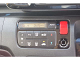 オートエアコンのお車ですので室内の温度をスムーズに調整してくれます♪
