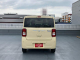 バックビューです。後方車両に点滅して急ブレーキを知らせる【エマージェンシーストップシグナル】を装備!