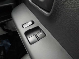 運転席、助手席パワーウィンドウ装備です。