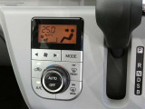 オートエアコン装備です。オートで空調を行ってくれるので車内は、とっても快適!だからドライブもさらに楽しい!