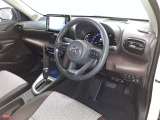 前方の見通しが良いすっきりした視界、誰でも扱いやすく運転できます。疲れにくく安心ドライブを更に快適なものにします!