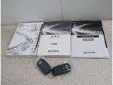 取扱い説明書もしっかり付いてます。中古車ですので、意外とない車も多いんですよ。