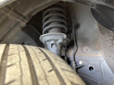 お車を安心してお乗りいただく為には、足回りの定期点検が欠かせません。サービスサポート(有償保証)では無料点検もご提供しており、安心のカーライフをお過ごしいただけるサポート体制が整っています。