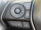 ブルートゥースに接続すれば、スマホに入れている音楽が聞けたり運転中に電話がかかってきてしまった場合もハンドルから電話を取ることができます!