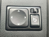 電動格納ミラーは駐車時や狭いとこなどやっぱりあると便利ですよ。