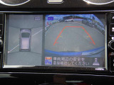 上からの視点で狭い駐車場への駐車などに役立つアラウンドビューモニターです♪