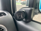 社外のスピーカーが付いています♪