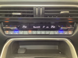 暑い夏の時期にとっても快適なシートベンチレーションを装備!シート内部に取り付けられたファンでシートの表面を換気して、涼しくしてくれます。