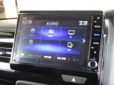 ナビゲーションは純正8インチメモリーナビ(VXU-217NBi)を装着しております。AM、FM、CD、DVD再生、Bluetooth、音楽録音再生、フルセグTVがご使用いただけます。