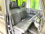 運転席シート廻りは使用感も少なく、良好な状態となっています。丁寧に使われていたことがよくわかりますね。