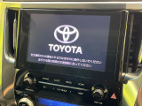 【メーカー純正ナビ】インテリアに溶け込むスタイリッシュな「専用設計」メーカーナビを装備♪視認性や操作性など基本性能にも優れ、より上質なカーライフをお楽しみいただけます。