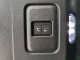 【電子制御エアサスペンション】ドライブモードを選択するとモードにあった車高になりお客様の負担を軽減致します。オプション内にアダプティブダイナミクスも含まれます。
